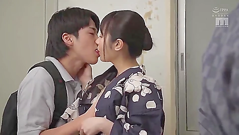 241212草食青年とハゲ男のエロい映像c2