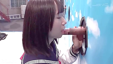 250222ちんぽ当てるエロ遊びが話題e3