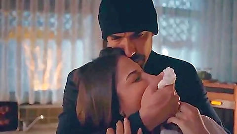 Fabulous Xxx Scene Hd Crazy , Check It With Demet Ozdemir
